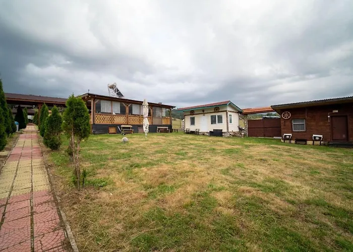 招待所 Къщи За Гости